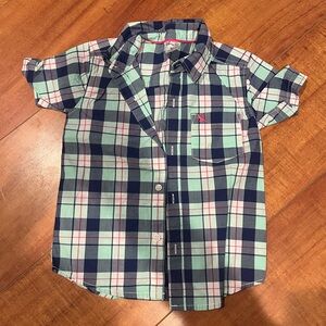 Short sleeve button up